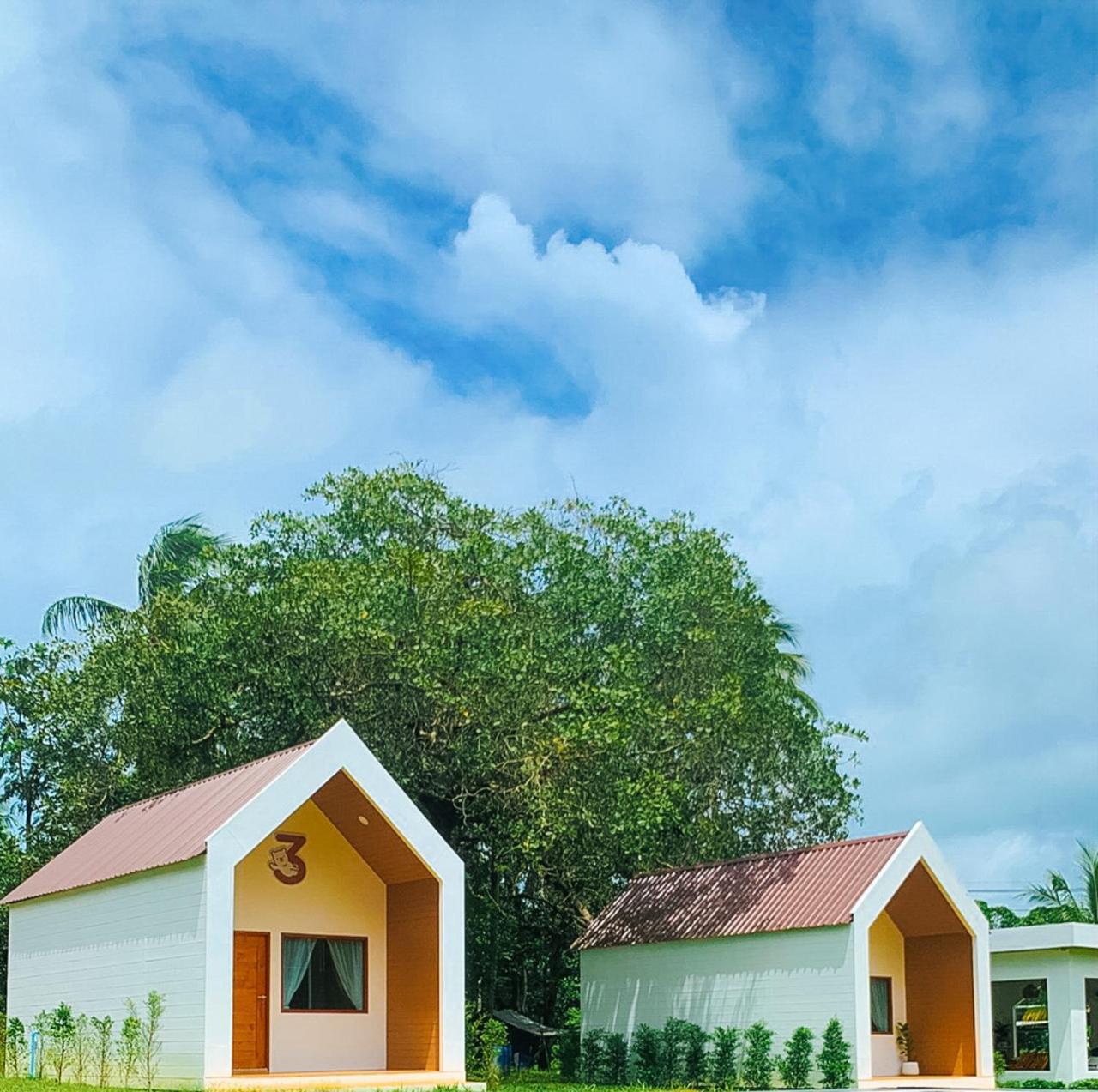 Sea Bear Resort ซีแบร์รีสอร์ต Koh Phayam Exterior foto